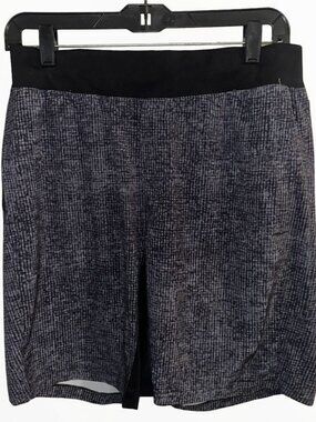 Lululemon T.H.E. Short 7” - Size Medium- Heathered Texture Printed Grey / Coal
